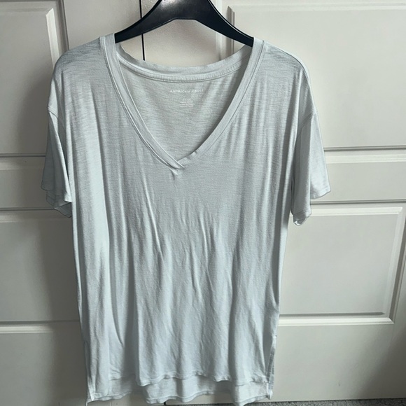 American eagle soft & sexy V-neck T-shirt - Picture 1 of 2